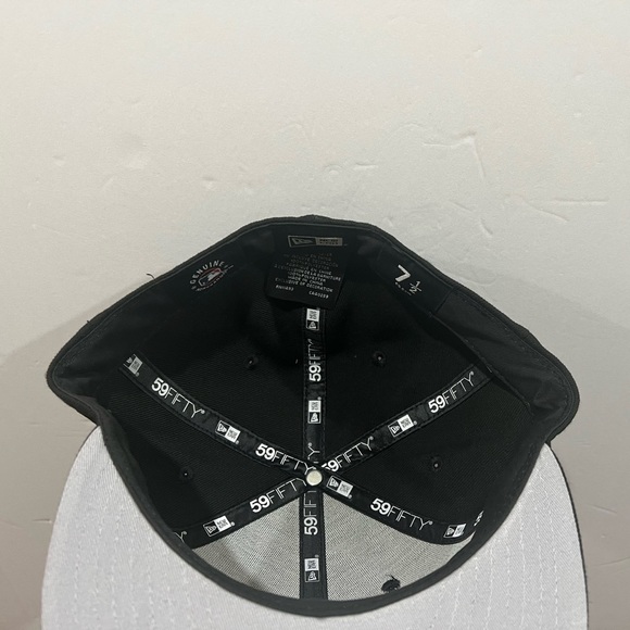 New Era, 59Fifty Fitted Hat, New York Yankees, Black - Picture 5 of 9